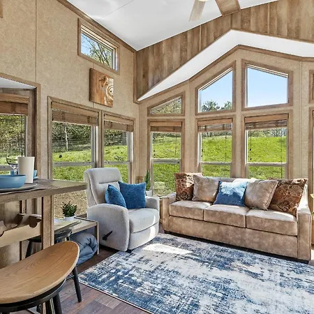 Quail Run Farm- Rustic Tiny Home 3